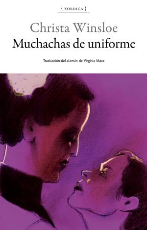 MUCHACHAS DE UNIFORME